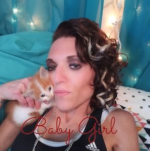 Meet your Posher, Adrienne